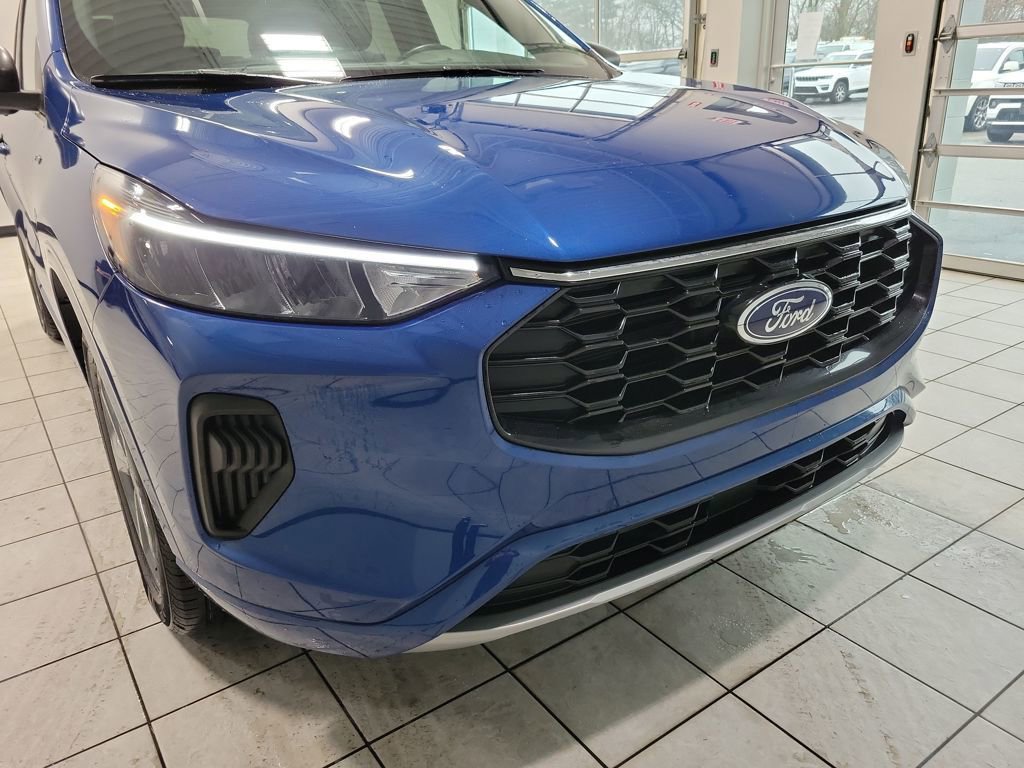 Used 2023 Ford Escape ST-Line w/ Tech Pack #1 image 24
