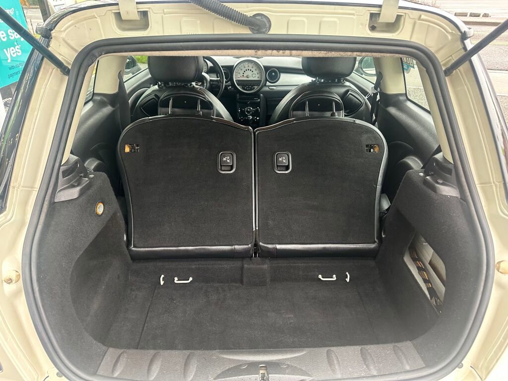 Used 2012 MINI Cooper Hardtop image 9