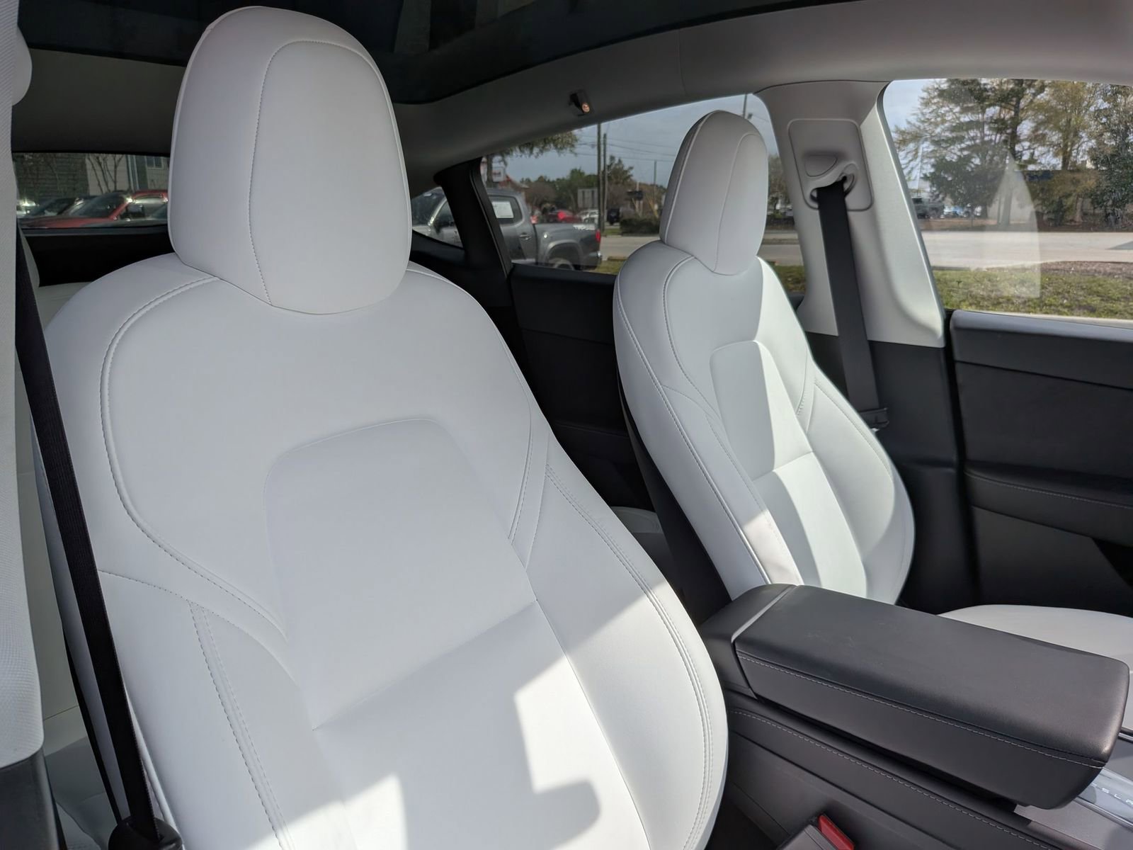 Used 2023 Tesla Model Y Long Range image 37