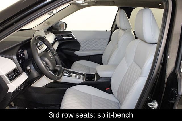 Used 2024 Mitsubishi Outlander SEL image 10