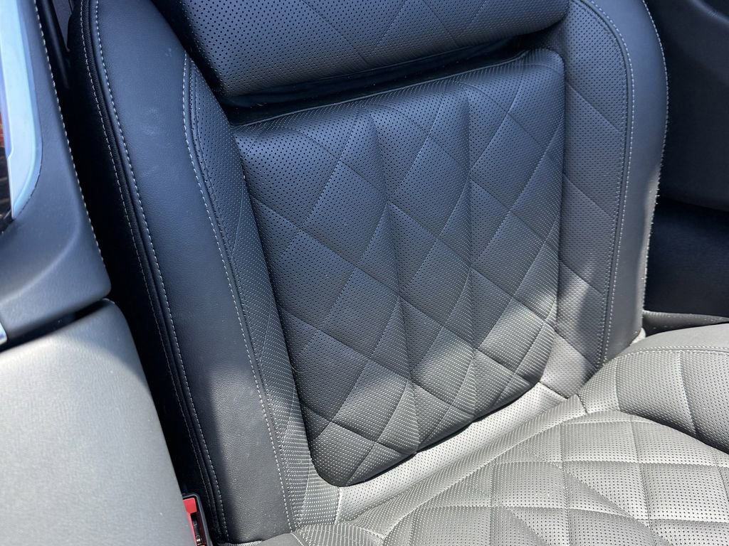 Used 2025 BMW X5 xDrive50e w/ Premium Package image 35