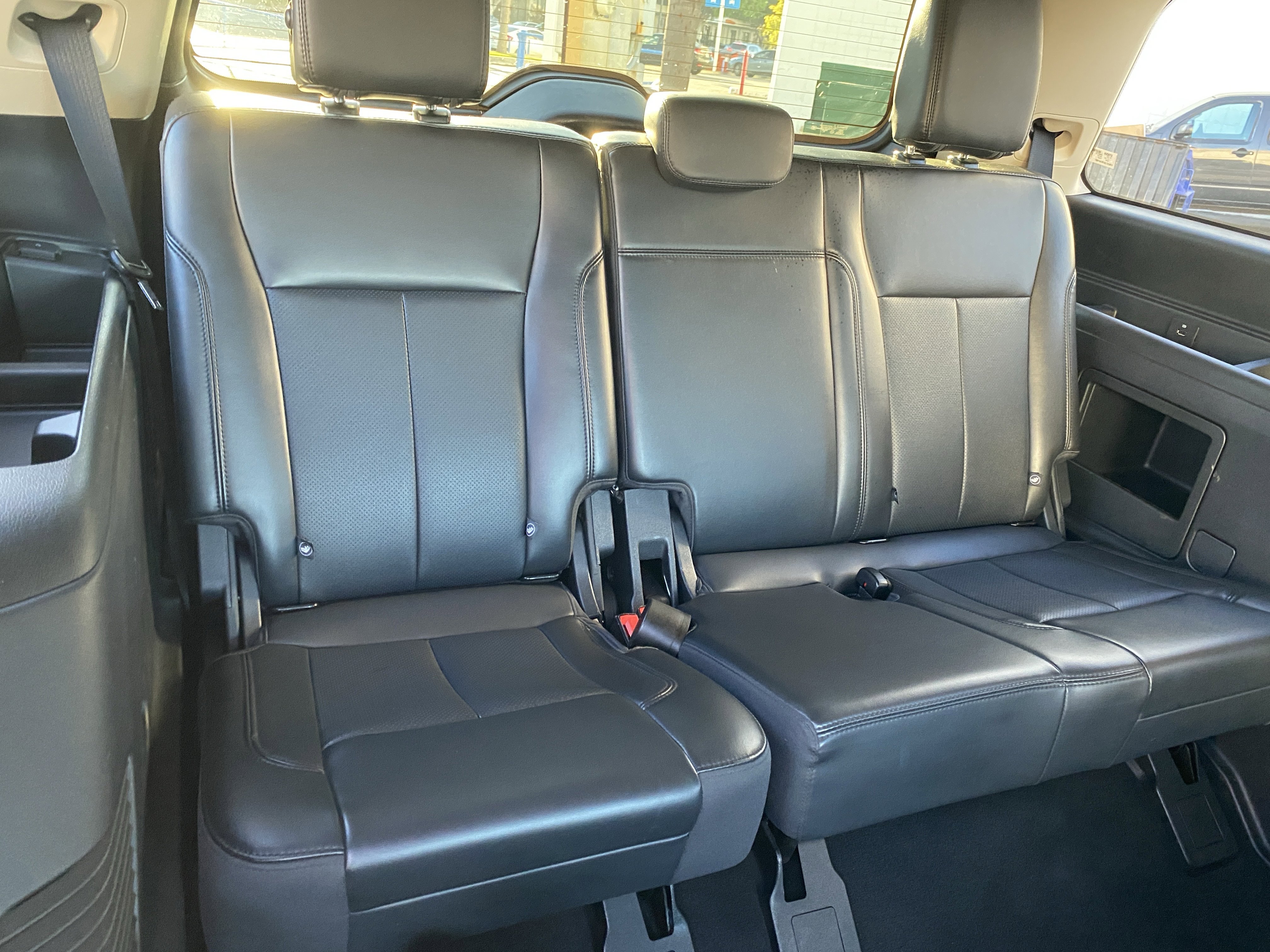 Used 2024 Ford Expedition XLT image 13