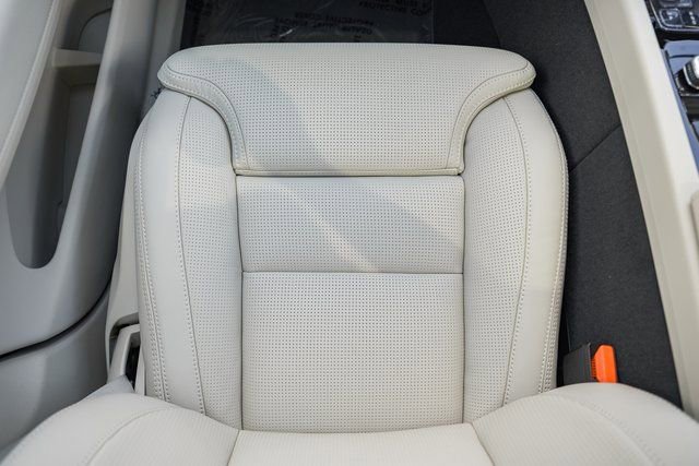 Used 2026 Volvo XC60 B5 Ultra w/ Protection Package Premier AWD/4WD image 29