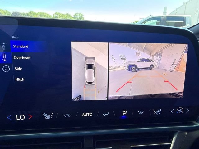 Used 2024 Chevrolet Equinox EV LT AWD/4WD image 30