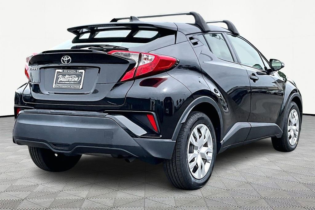 Used 2021 Toyota C-HR LE FWD image 2