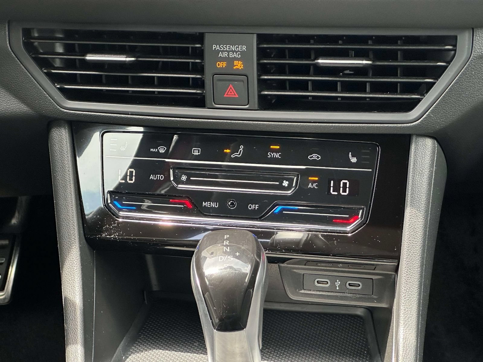 Certified 2025 Volkswagen Jetta Sport FWD image 18
