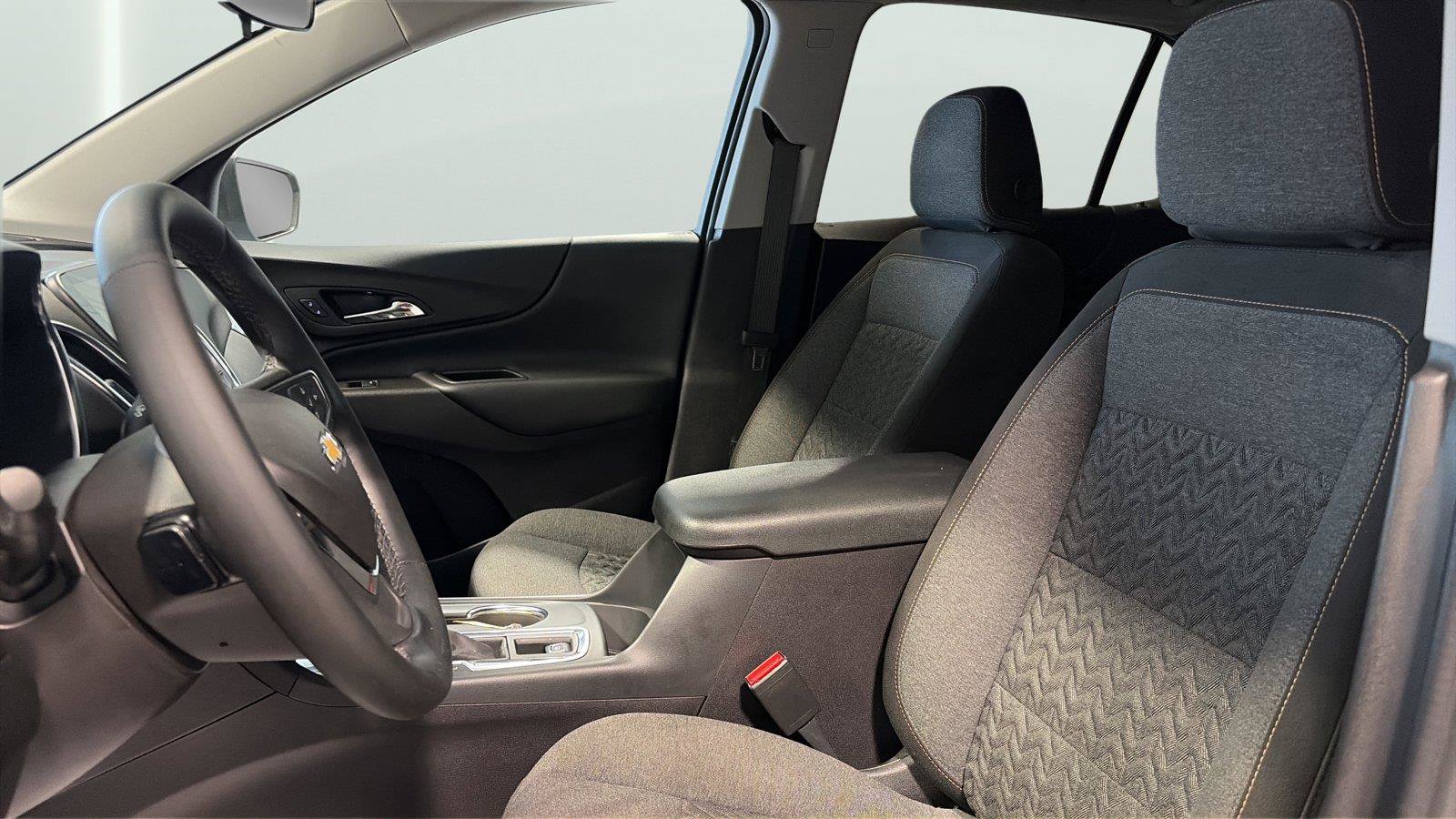 Used 2024 Chevrolet Equinox LT FWD image 10