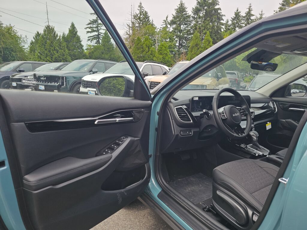 New 2026 Kia Seltos S AWD/4WD image 11