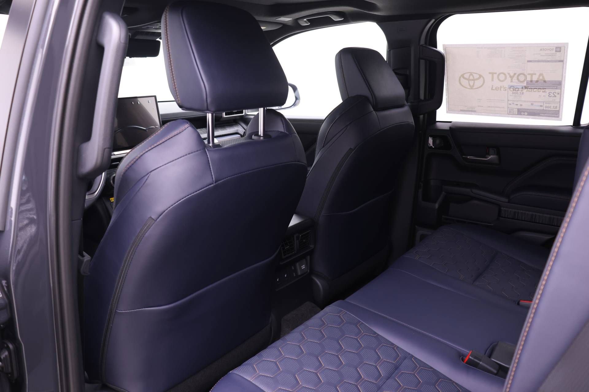 New 2025 Toyota 4Runner 4WD image 10