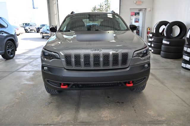 Used 2022 Jeep Cherokee Trailhawk AWD/4WD image 2