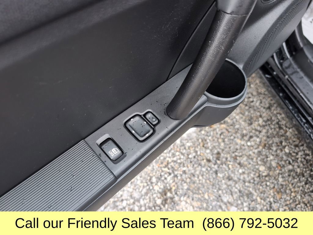 Used 2006 MAZDA MX-5 Miata Touring image 13