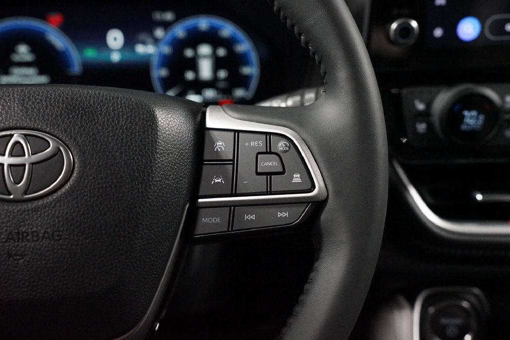 New 2026 Toyota Grand Highlander AWD Hybrid image 13