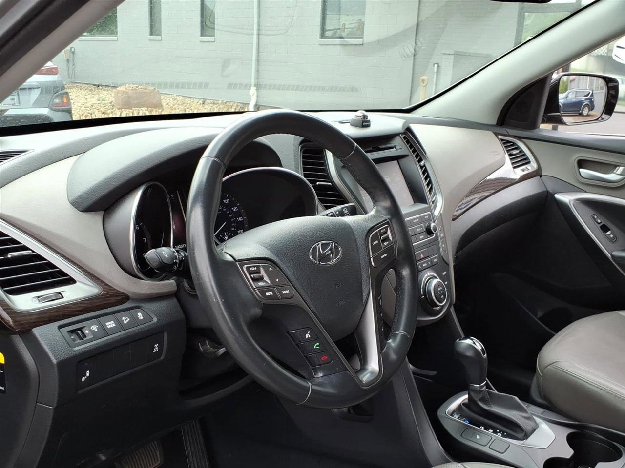 Used 2017 Hyundai Santa Fe Sport AWD/4WD image 6