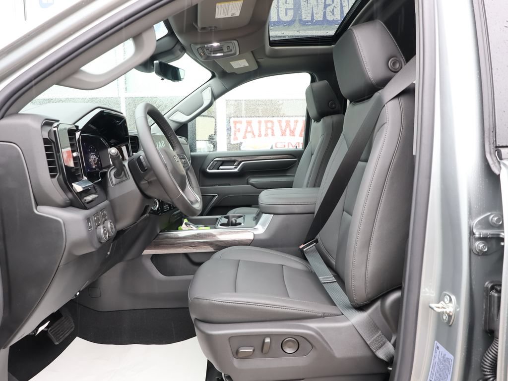 New 2026 Chevrolet Silverado 2500 LTZ w/ LTZ Plus Package AWD/4WD image 15