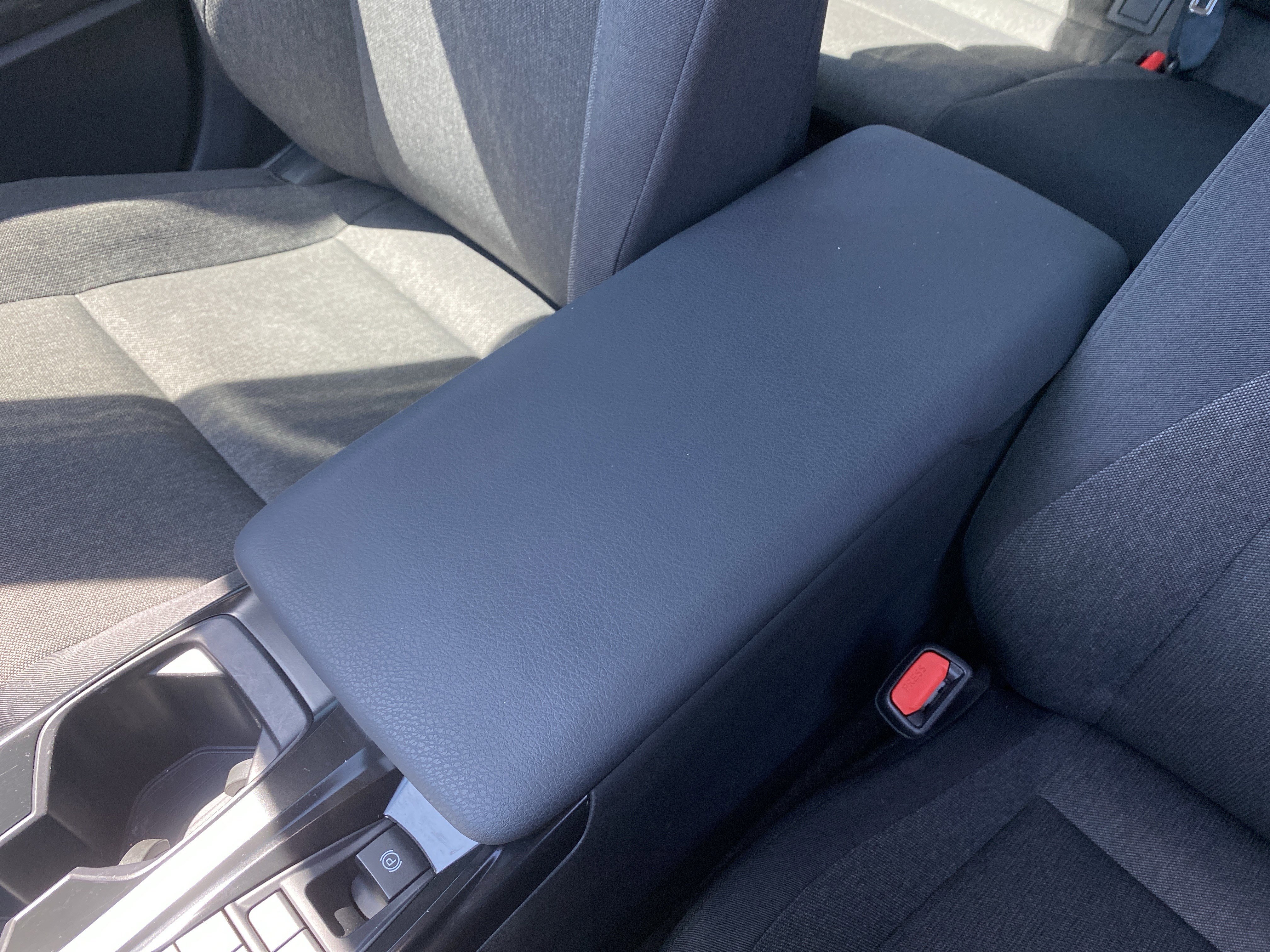 Used 2025 Toyota Camry LE w/ Convenience Package FWD image 39