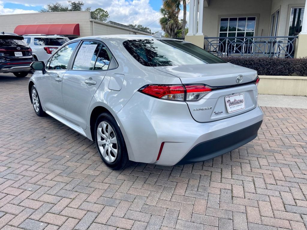 Used 2024 Toyota Corolla LE image 3
