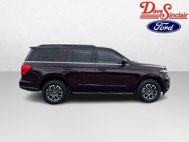 Used 2024 Ford Expedition XLT RWD image 5