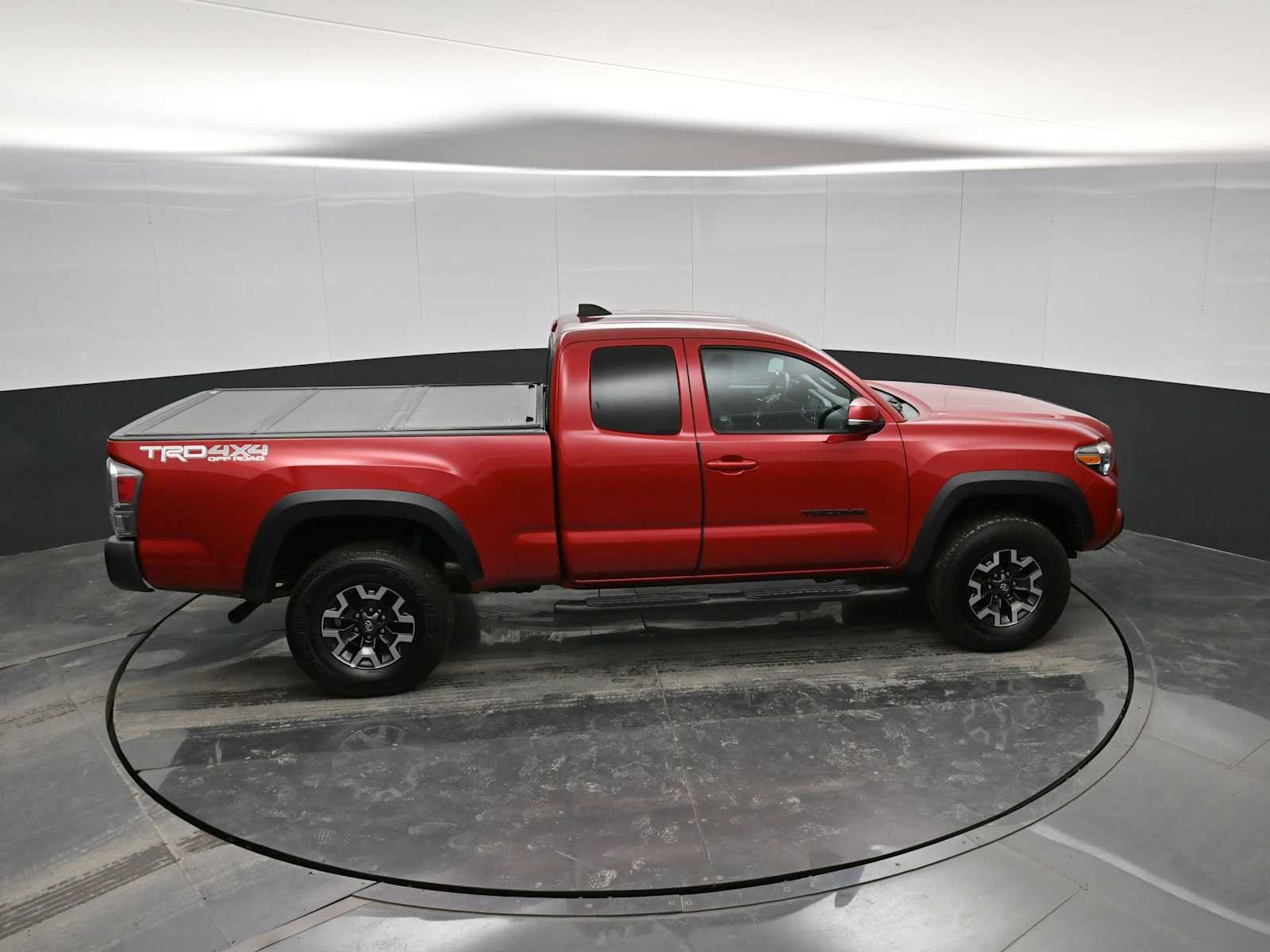 Used 2020 Toyota Tacoma TRD Off-Road image 32