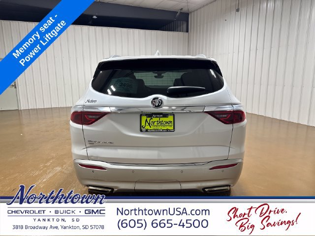 Used 2024 Buick Enclave Premium AWD/4WD image 4