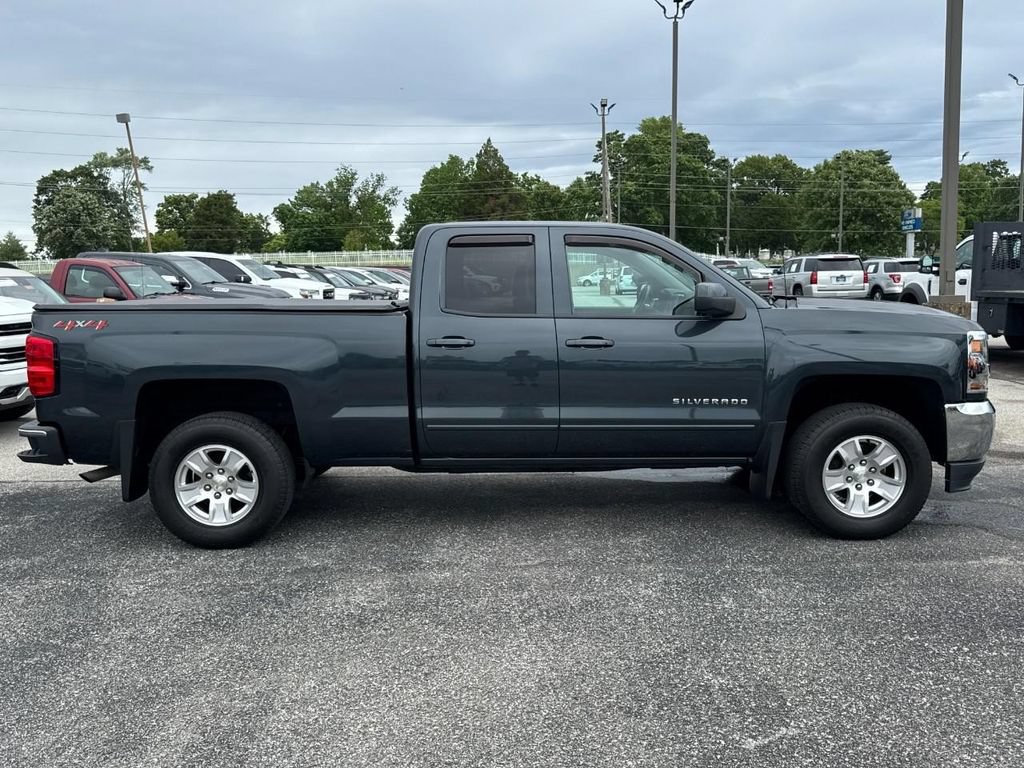 Used 2018 Chevrolet Silverado 1500 LT w/ All Star Edition AWD/4WD image 2
