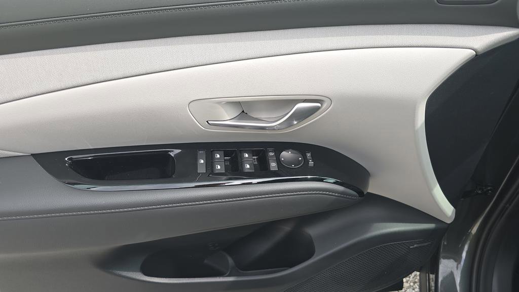 New 2026 Hyundai Tucson Limited AWD/4WD image 16