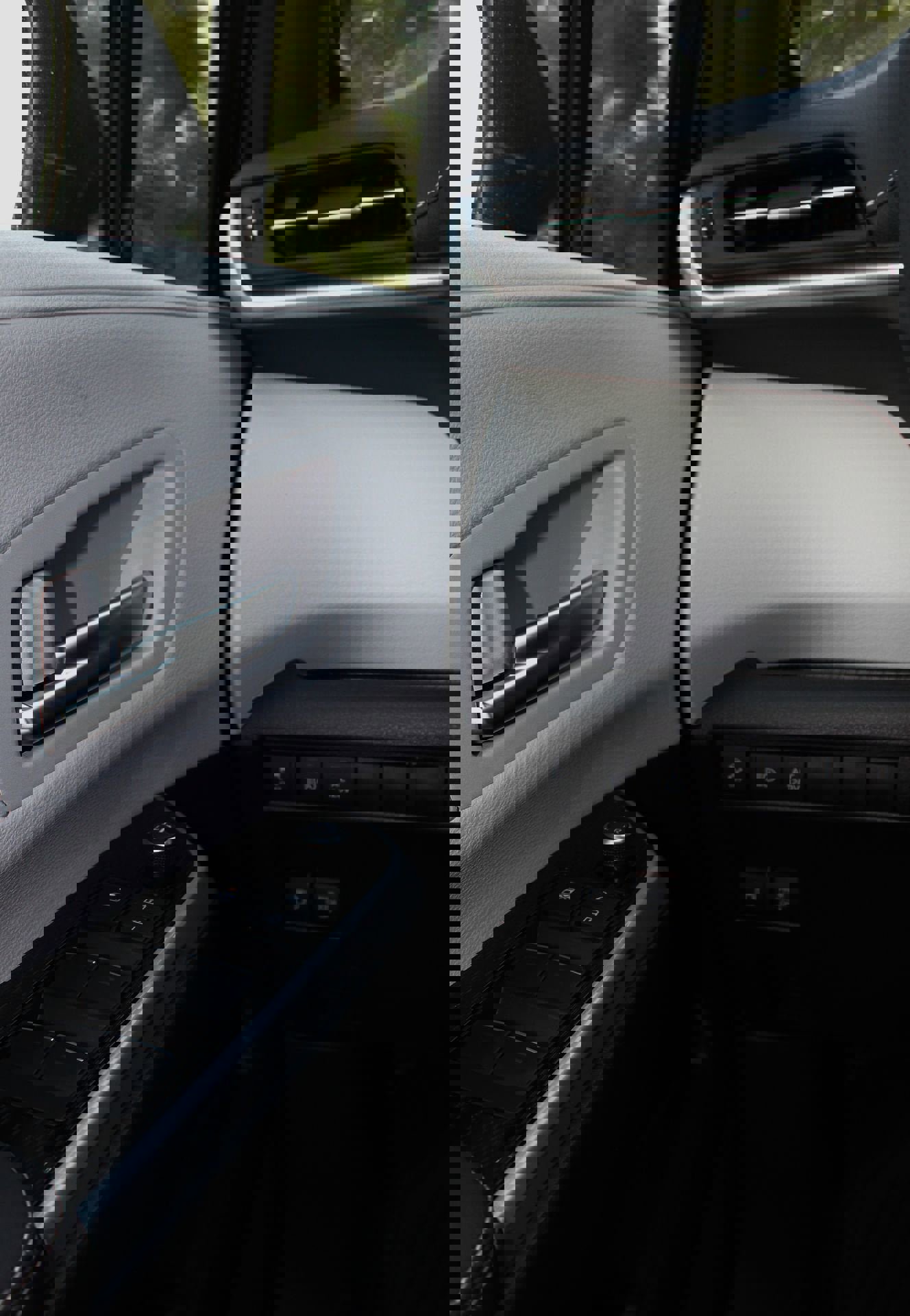 New 2025 Toyota Sienna XSE image 12