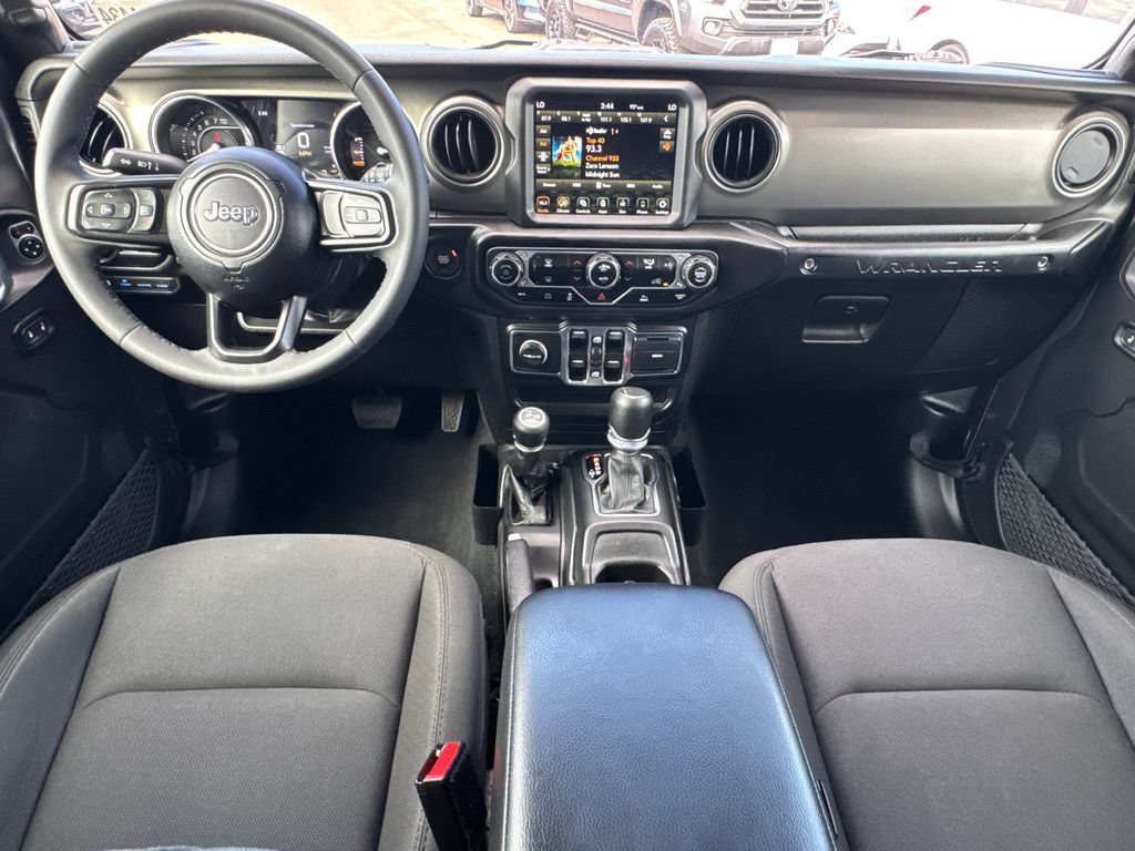Certified 2023 Jeep Wrangler Unlimited w/ 8.4" Radio Group AWD/4WD image 21