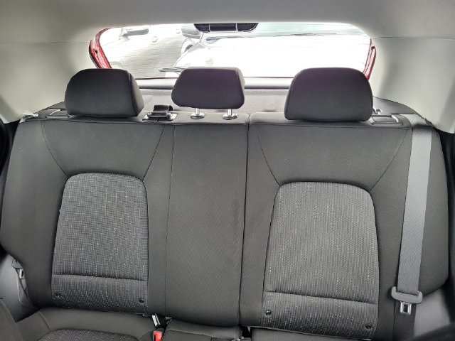 Used 2022 Hyundai Venue SE FWD image 9