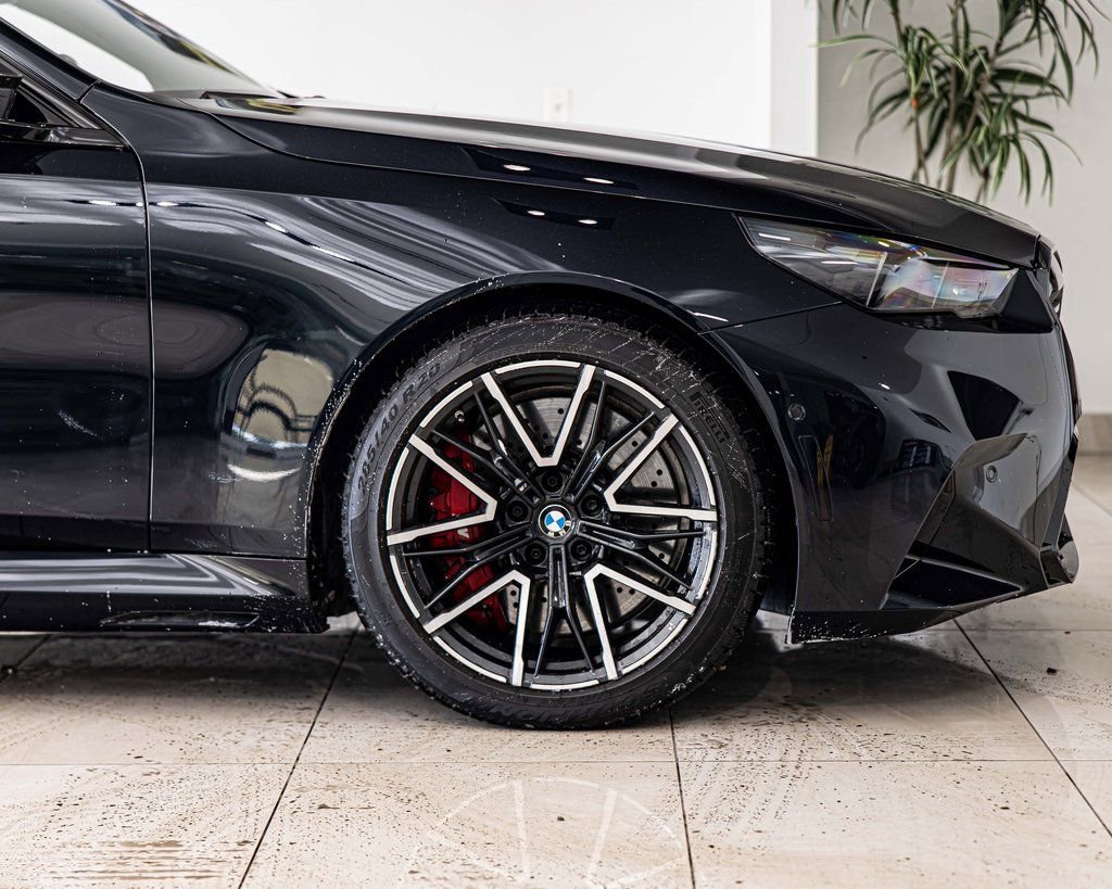 Used 2025 BMW M5 w/ Carbon Package AWD/4WD image 10