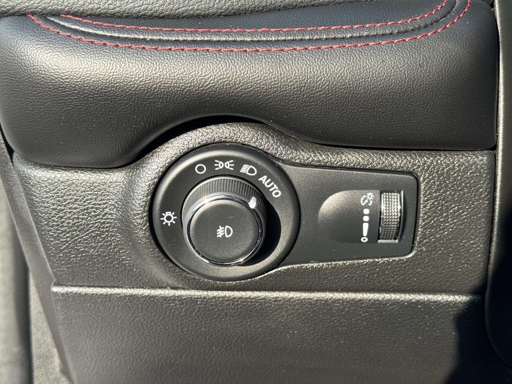 Used 2023 Dodge Durango GT image 22