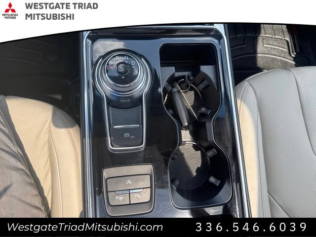 Used 2019 Ford Edge Titanium w/ Equipment Group 301A FWD image 19