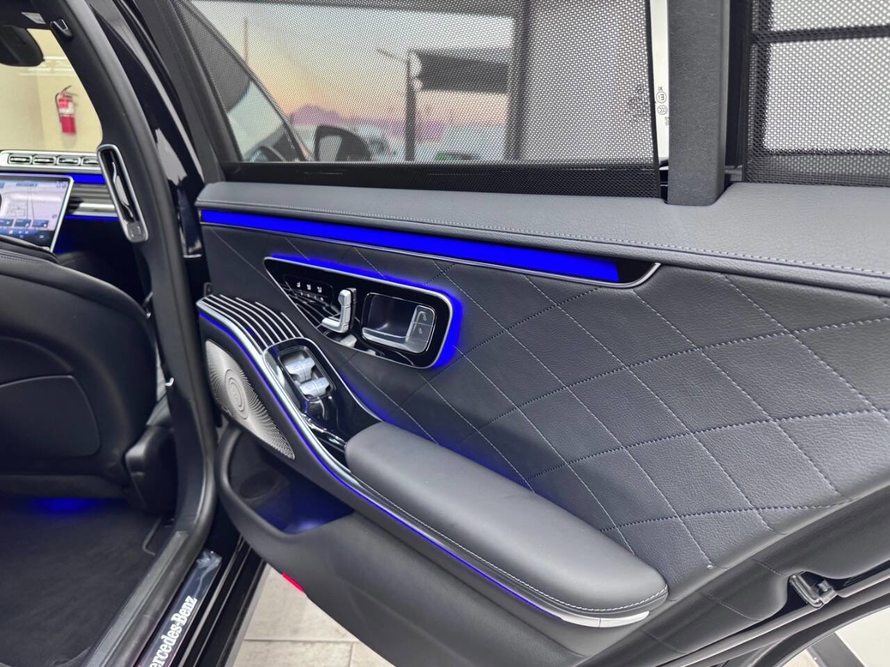 Used 2023 Mercedes-Benz S 580e 4MATIC Sedan w/ Warmth & Comfort Package image 31
