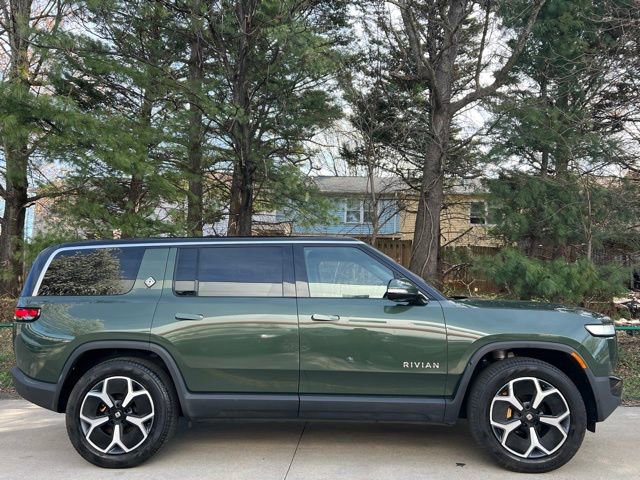 Used 2024 Rivian R1S Adventure image 12