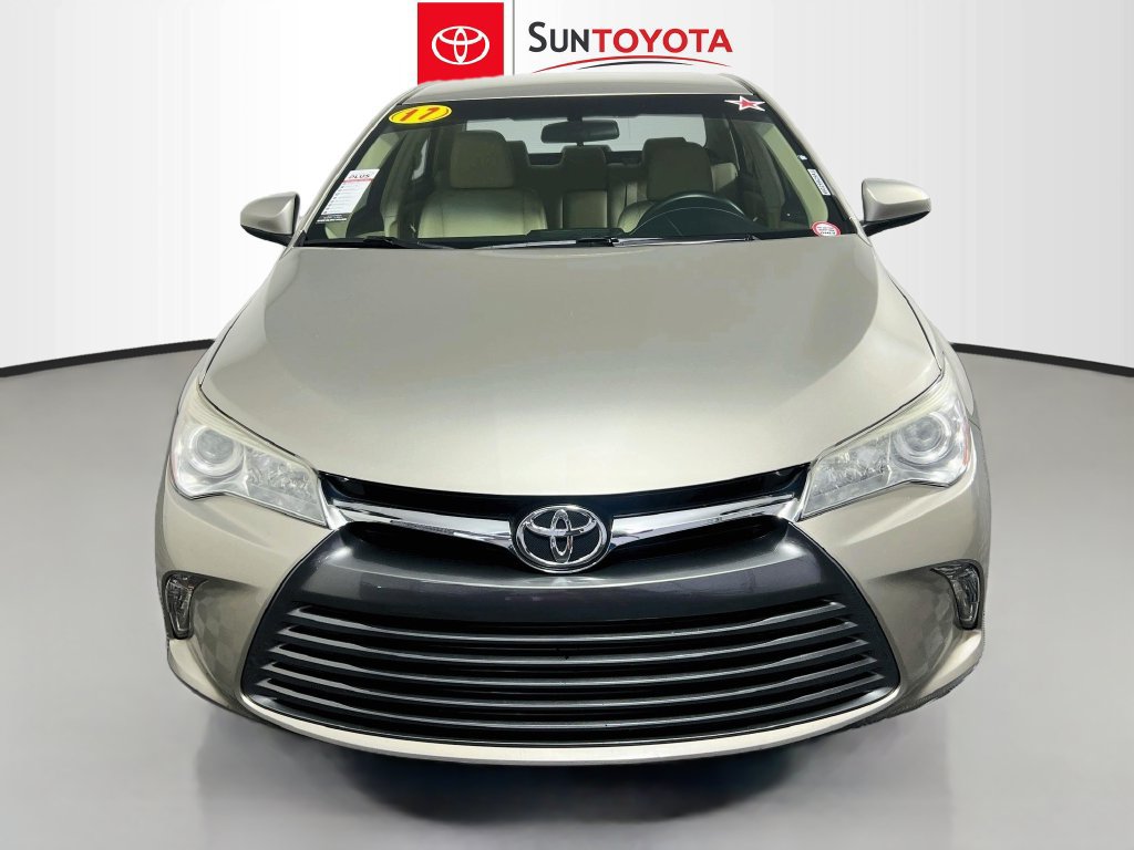 Used 2017 Toyota Camry XLE FWD image 8