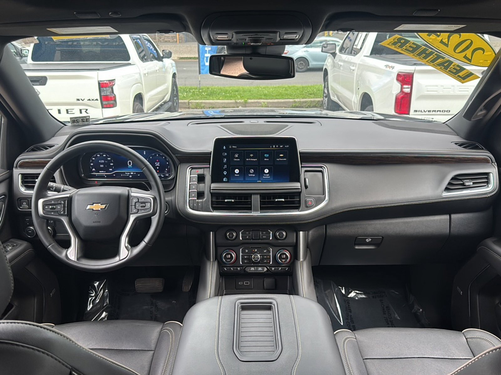 Certified 2024 Chevrolet Tahoe Premier AWD/4WD image 27