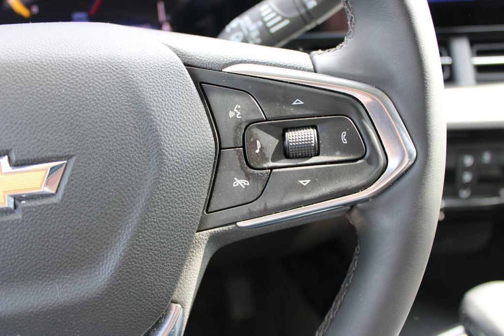 Used 2025 Chevrolet Trax LT w/ LT Convenience Package image 34