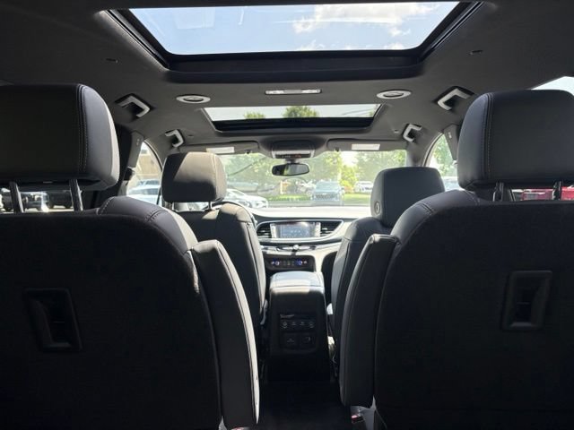 Used 2024 Buick Enclave Essence w/ Experience Buick Package AWD/4WD image 8
