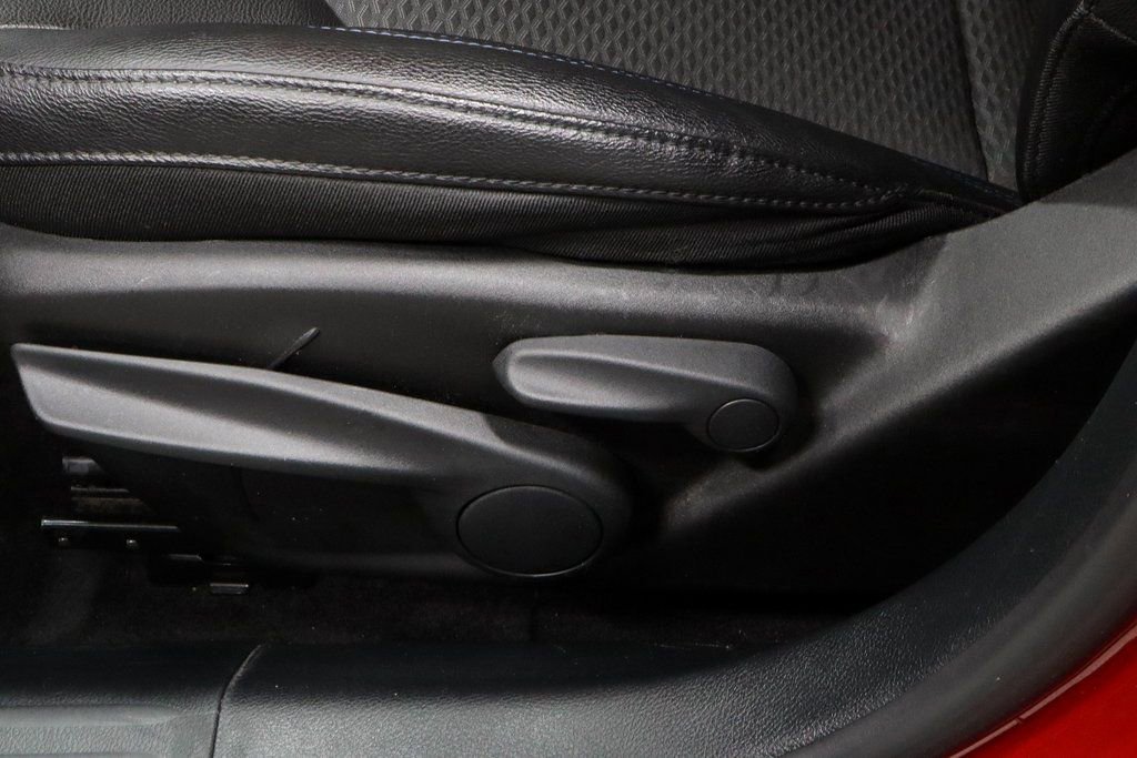 Used 2025 Jeep Compass Latitude image 25