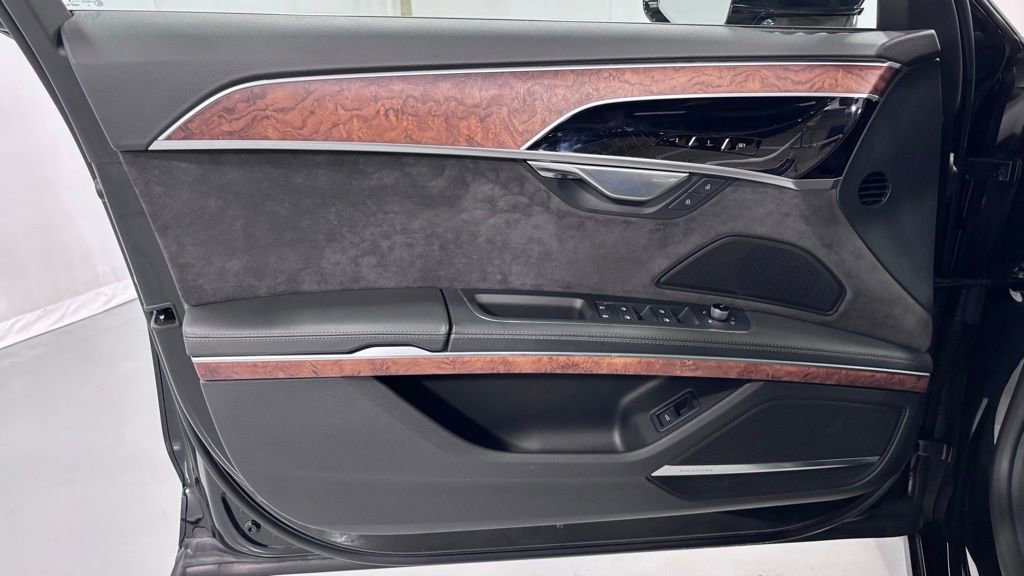 Used 2019 Audi A8 L 3.0T w/ Executive Package image 15