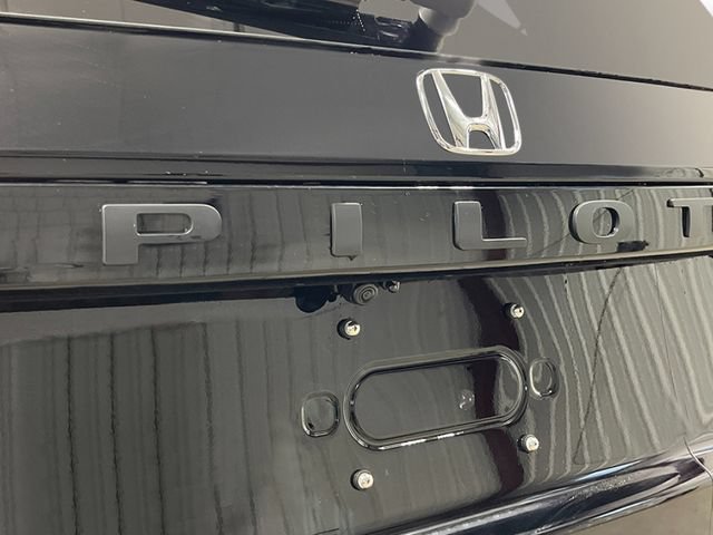New 2026 Honda Pilot Black Edition image 7