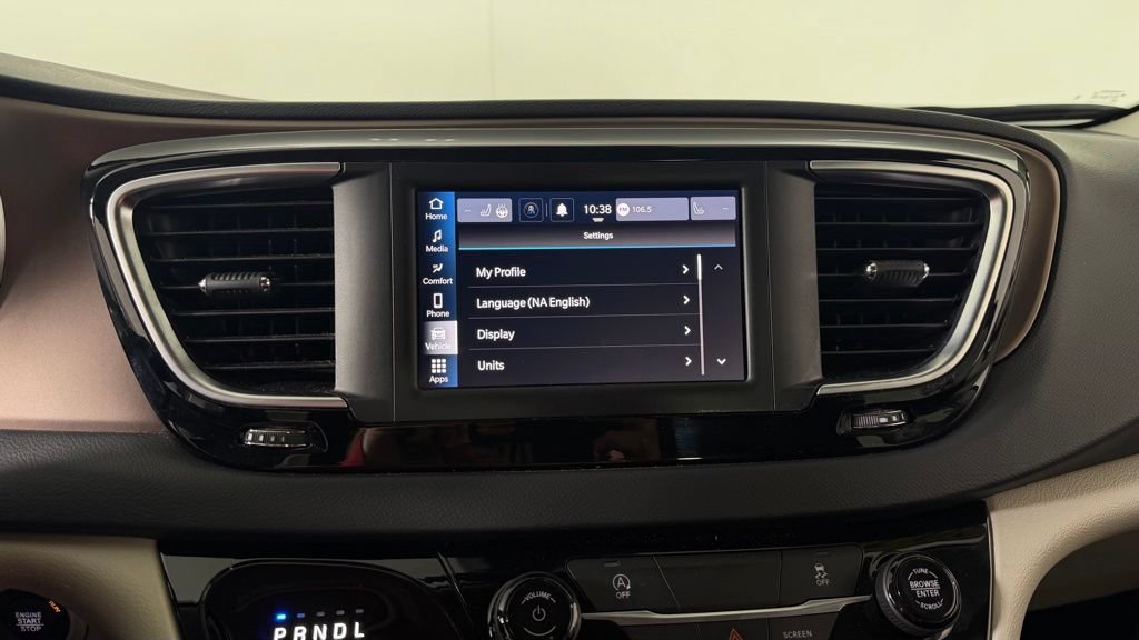 Used 2023 Chrysler Voyager LX FWD image 19