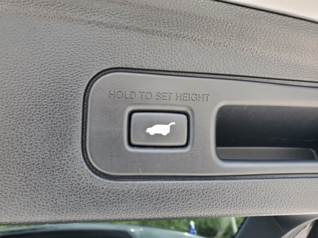 Used 2024 Acura MDX FWD image 9