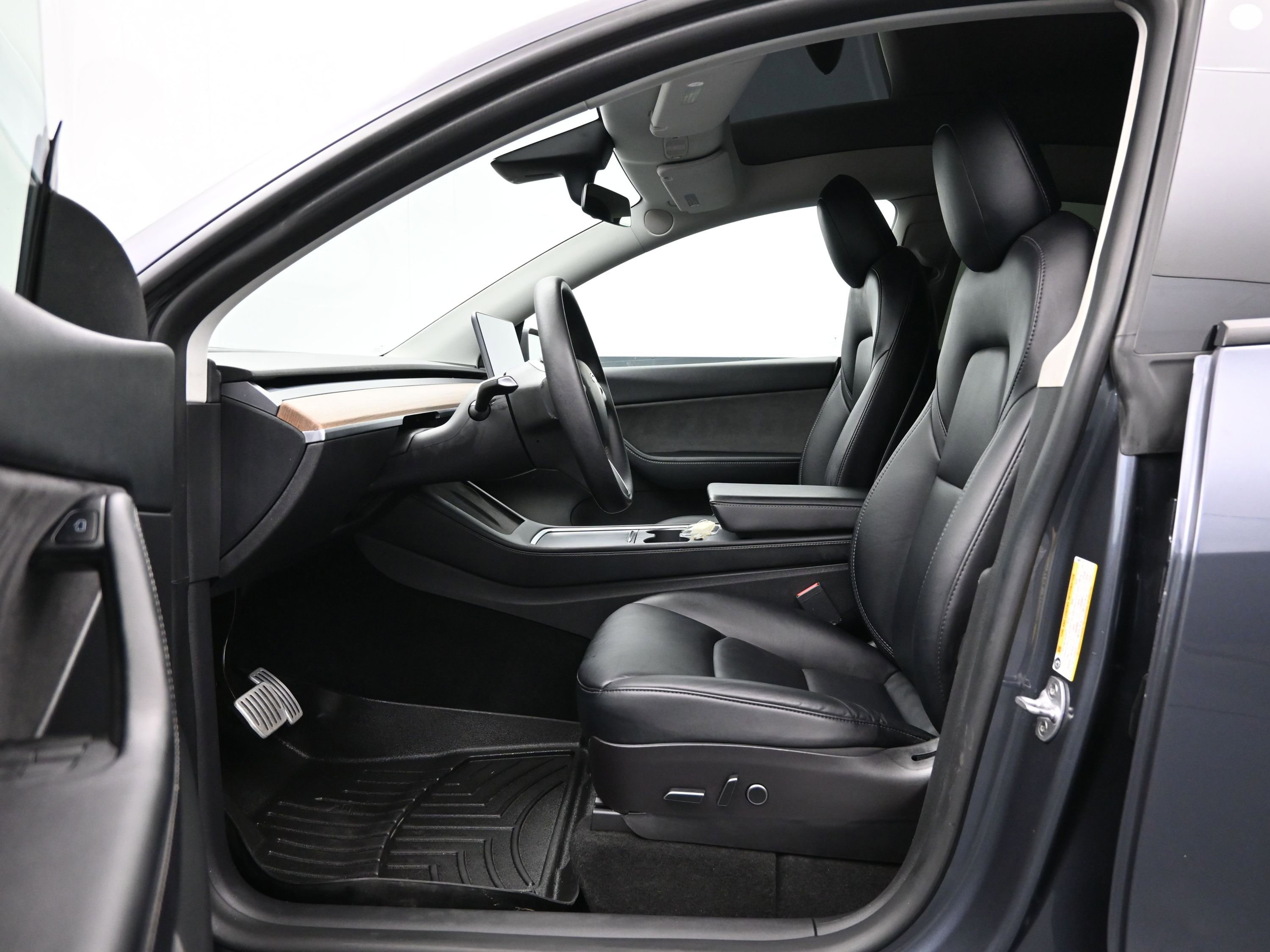 Used 2022 Tesla Model Y Performance image 8