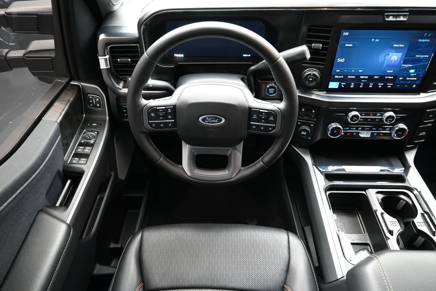 Used 2025 Ford F350 Lariat w/ Lariat Ultimate Package AWD/4WD image 26
