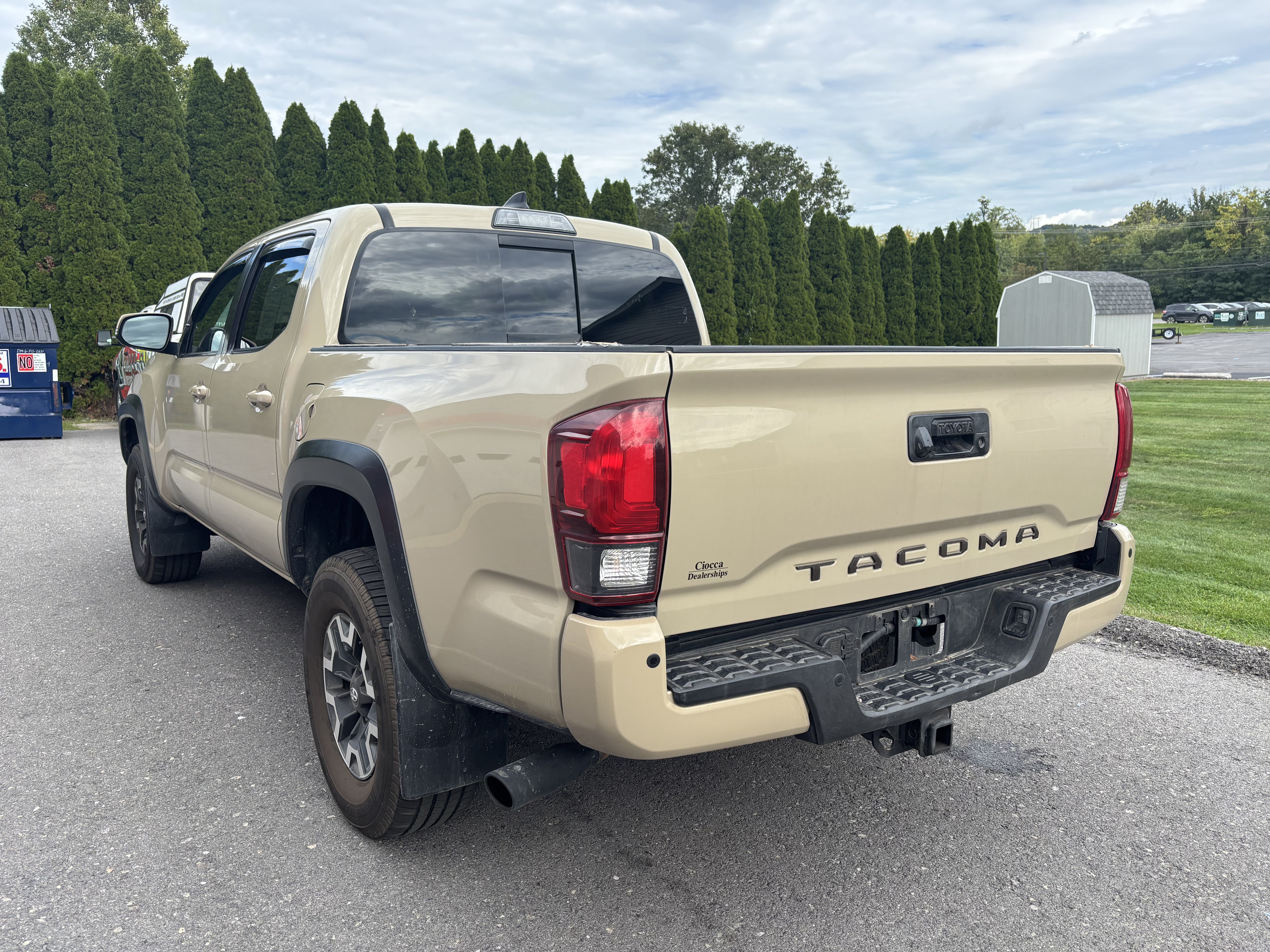 Used 2019 Toyota Tacoma TRD Off-Road w/ Technology Package AWD/4WD image 5