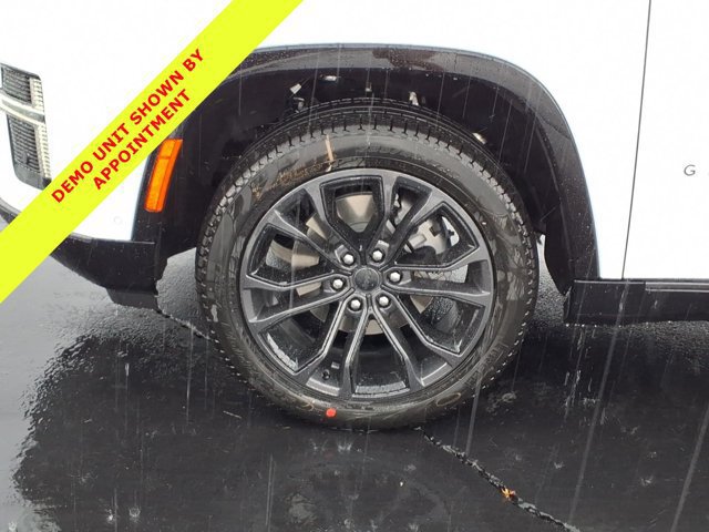 New 2026 Jeep Grand Wagoneer Summit w/ Premium Group III AWD/4WD image 21
