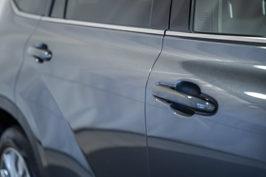 Used 2023 Toyota Highlander Limited AWD/4WD image 16