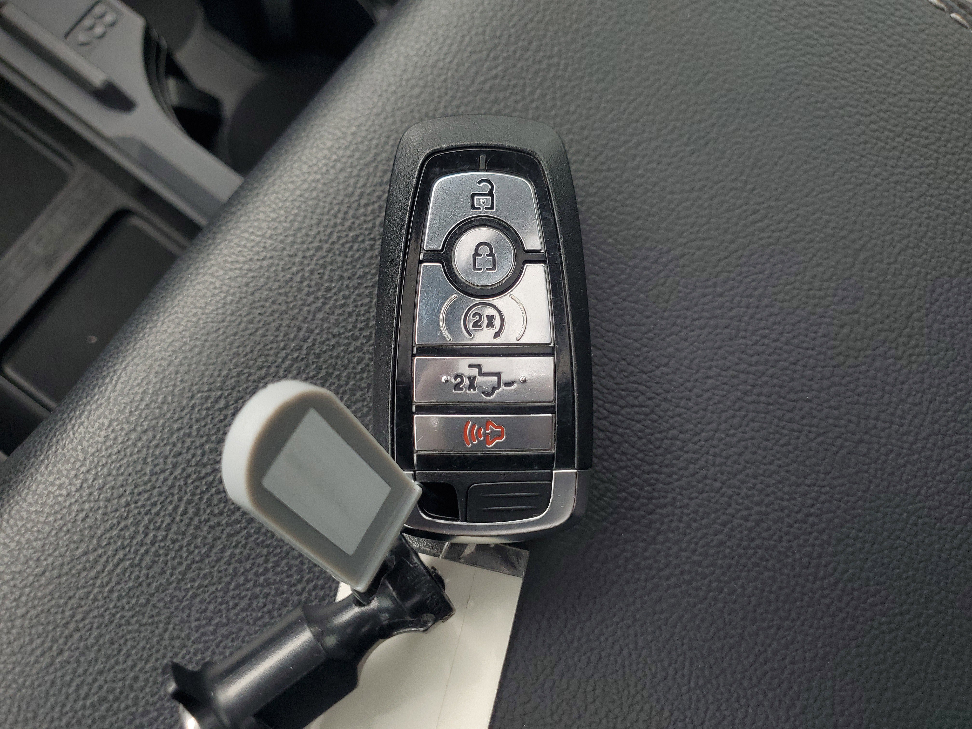 Used 2025 Ford F250 Lariat w/ Lariat Ultimate Package image 30