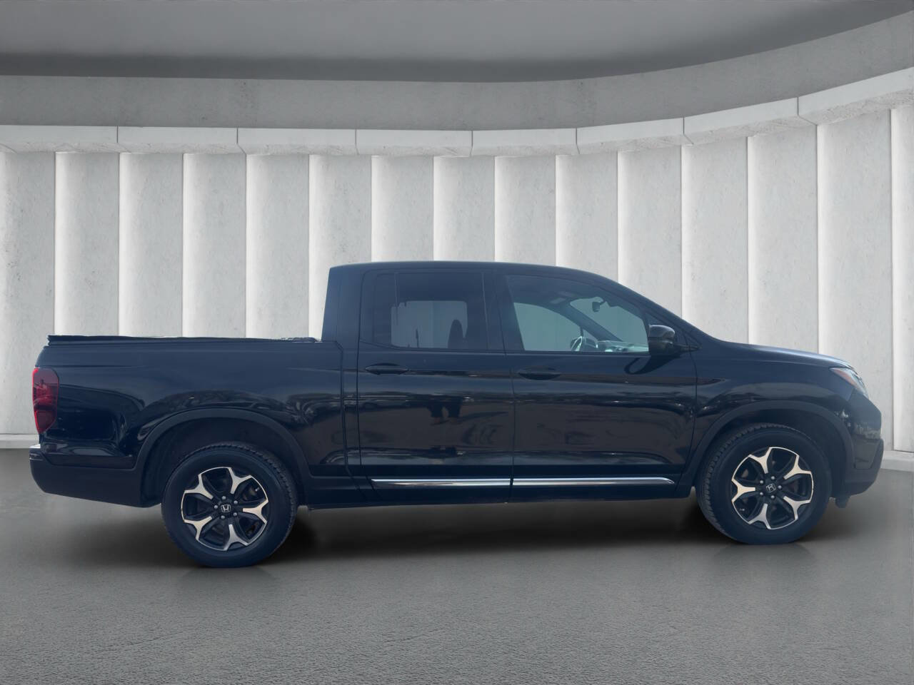 Used 2017 Honda Ridgeline Black Edition image 6