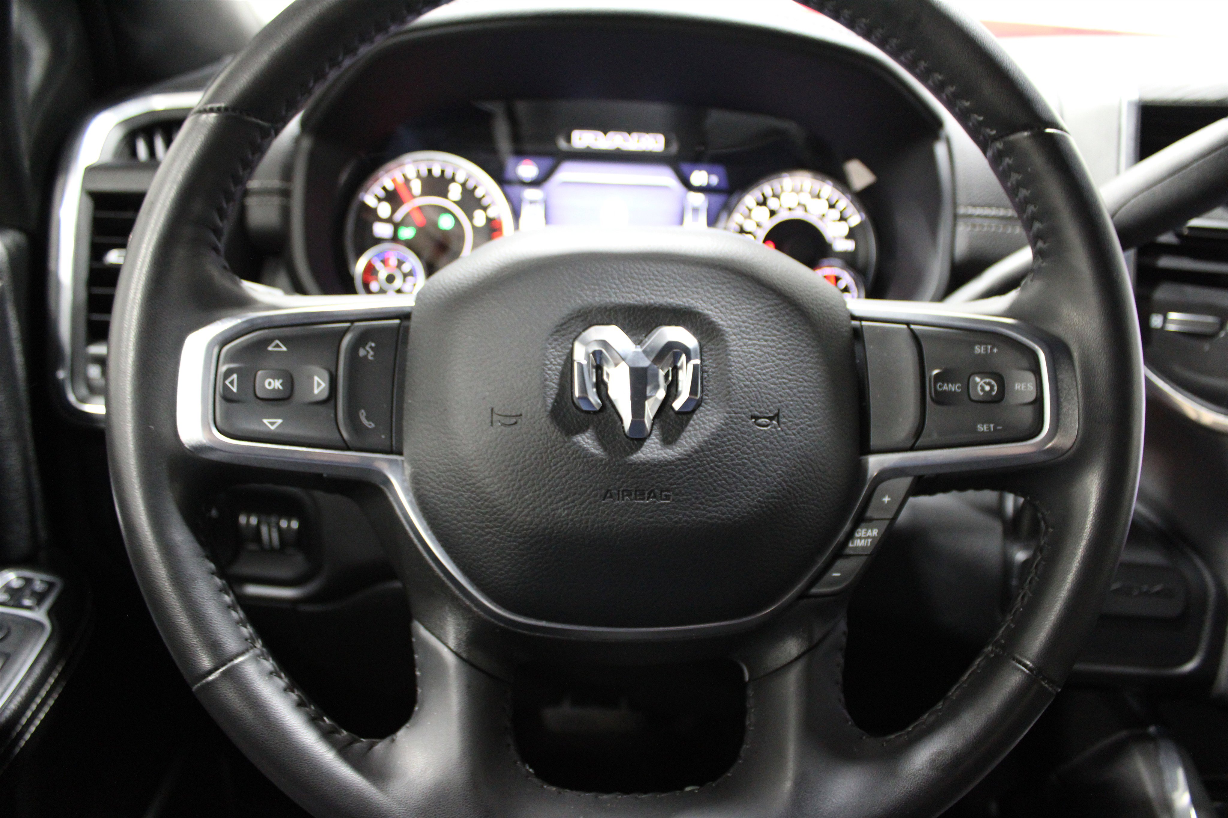 Used 2024 RAM 2500 Laramie w/ Night Edition image 9